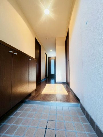 ユートピア魚住の玄関