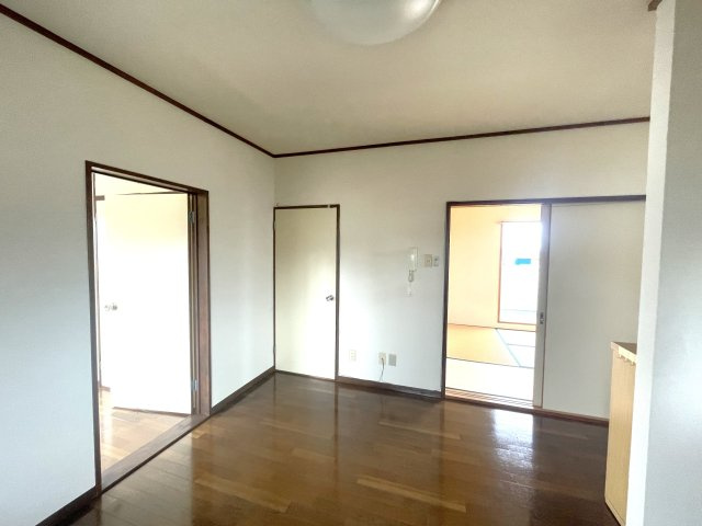 コインランドリー2階の居間・リビング