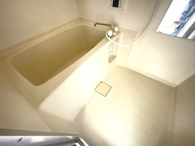 コインランドリー2階の浴室