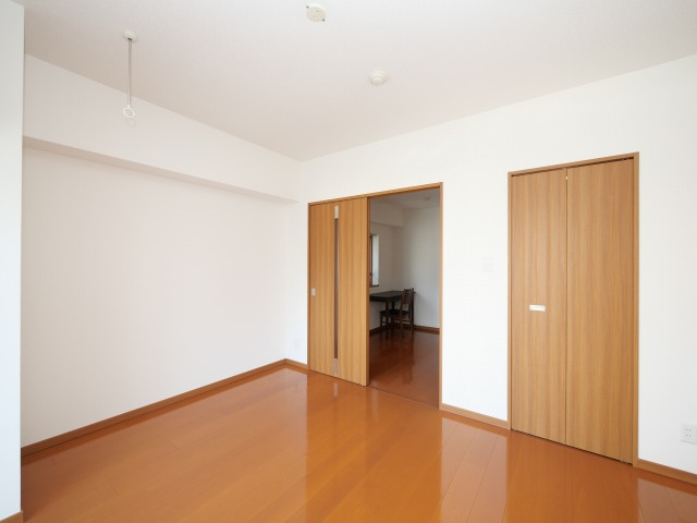 アクアスイート新大阪の洋室