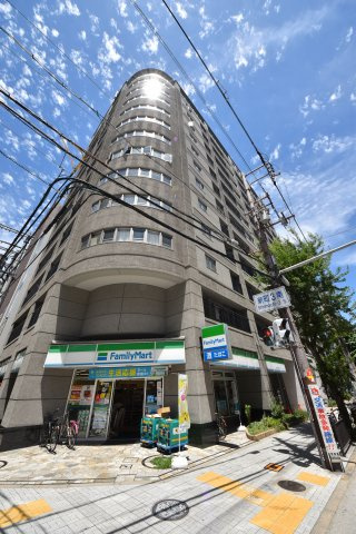 レジディア心斎橋ウエストの外観