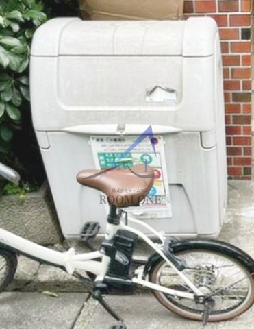 エクセル渋谷本町のその他共用部分|敷地内ごみ置き場です。