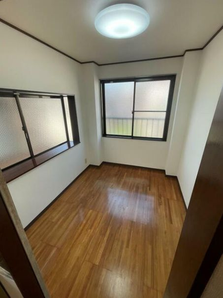 NKマンション青木の洋室