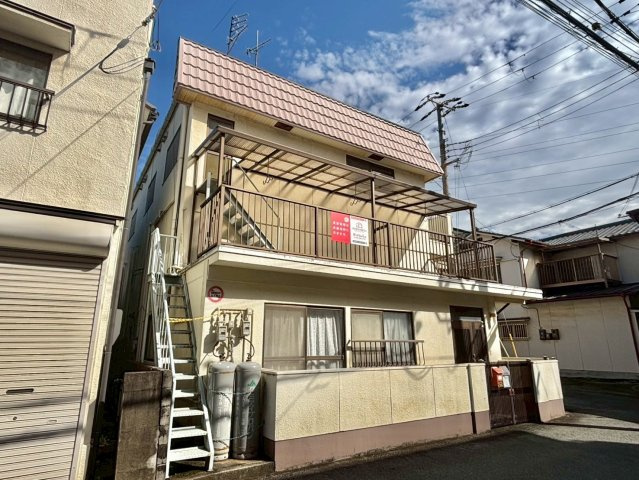 頼安コーポの外観