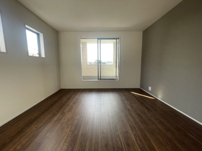 【洋室】 | 沖縄市園田（全2棟）1号棟 | 1号棟　洋室8帖＋WIC付き♪