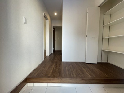 【玄関】 | 沖縄市園田（全2棟）1号棟 | 1号棟　十分な収納付き玄関♪