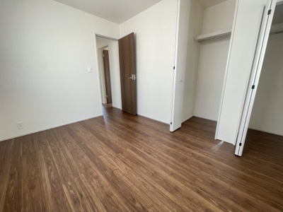 【洋室】 | 沖縄市園田（全2棟）1号棟 | 1号棟　洋室6帖＋CL×2ヶ所付き♪