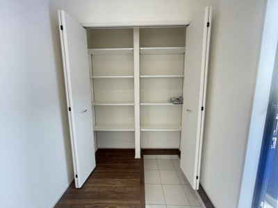 【玄関】 | 沖縄市園田（全2棟）1号棟 | 1号棟　十分な収納付き玄関♪