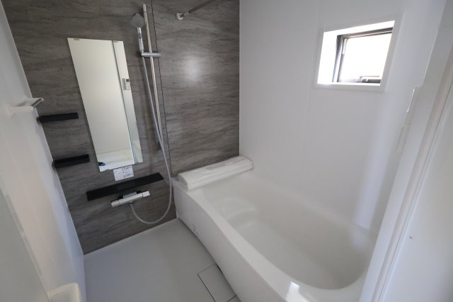 《仲介手数料無料》北区櫛引町２丁目25-3新築一戸建てミラスモの浴室|撮影日 2025年12月4日 10:15 晴れ