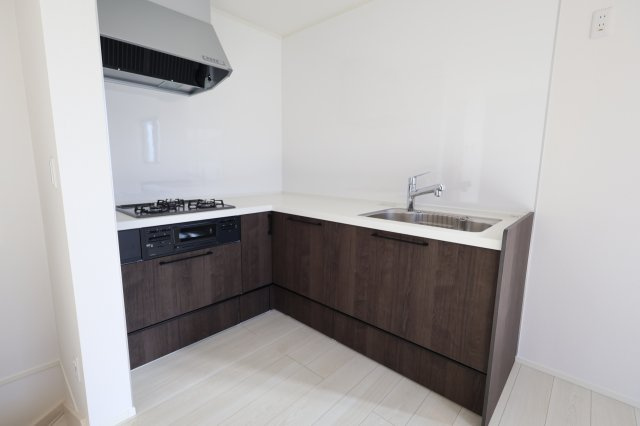 《仲介手数料無料》北区櫛引町２丁目25-3新築一戸建てミラスモのキッチン|撮影日 2025年12月4日 10:15 晴れ