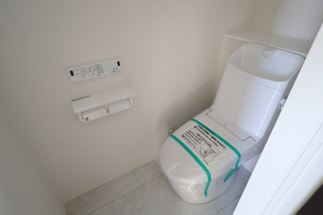 《仲介手数料無料》北区櫛引町２丁目25-3新築一戸建てミラスモのトイレ|撮影日 2025年12月4日 10:15 晴れ