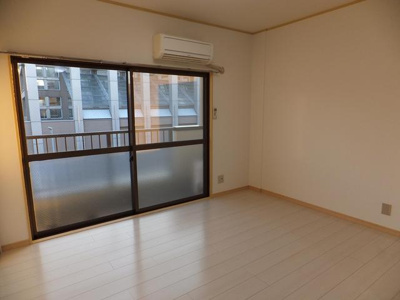 【居間・リビング】 | フラワーハイム