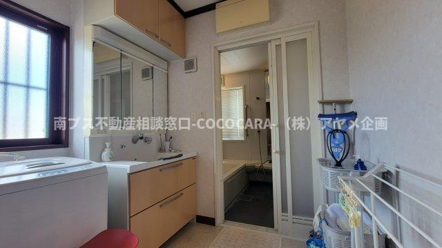 笛吹市石和町四日市場の中古一戸建の脱衣所