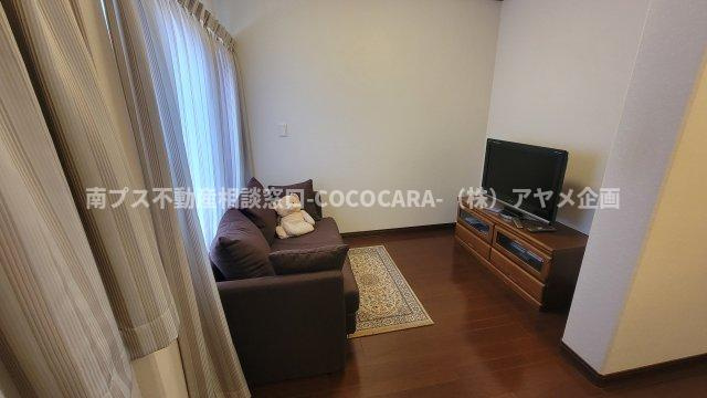 笛吹市石和町四日市場の中古一戸建の寝室|２F主寝室内リビング