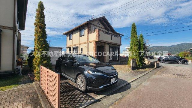 笛吹市石和町四日市場の中古一戸建の駐車場|南東から撮影