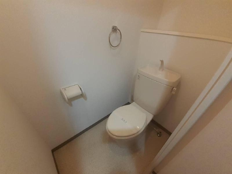 ヴィクトリー鈴木のトイレ