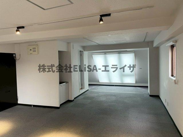 ニュー千駄ヶ谷マンションの居間・リビング