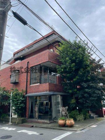 ニュー千駄ヶ谷マンションの外観
