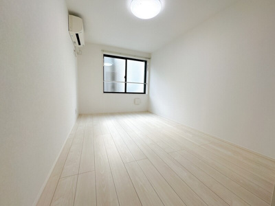 【洋室】 | リバープレイス梅島 | ※同一仕様写真