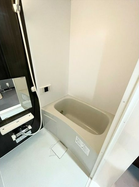 LA　TACHE　Ⅱ(ラターシュツー)の浴室