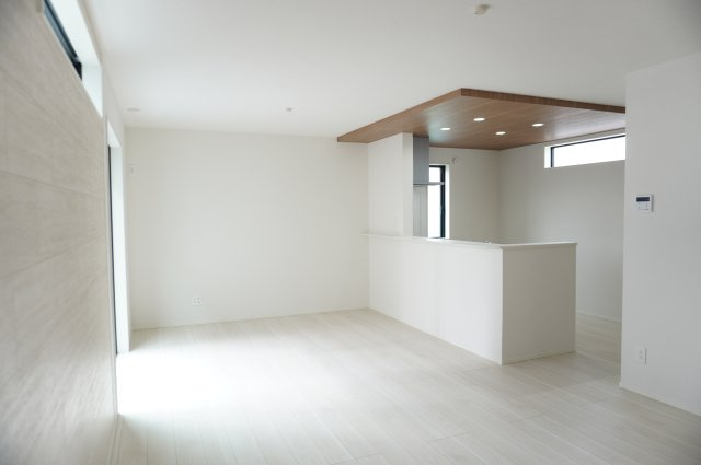 草加市遊馬町 新築分譲住宅 全2棟 1号棟の居間・リビング