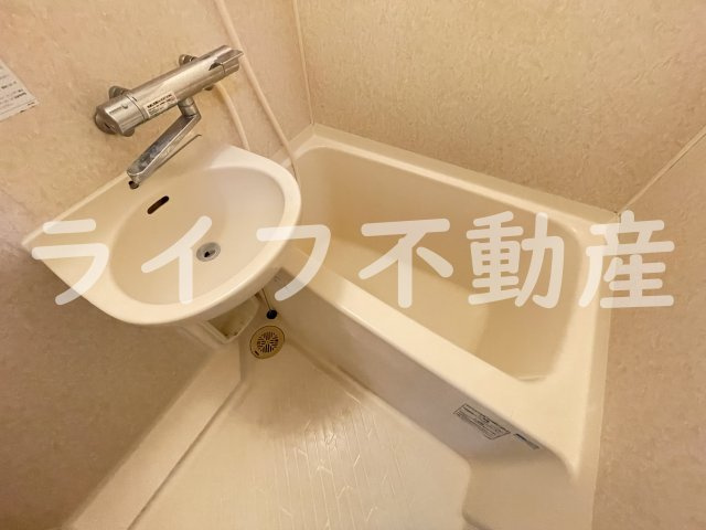 コートビュータワーの浴室|日々の疲れを癒すお風呂付です