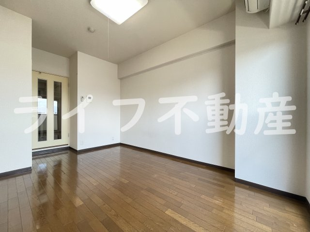 コートビュータワーの居間・リビング|使いやすいリビングです