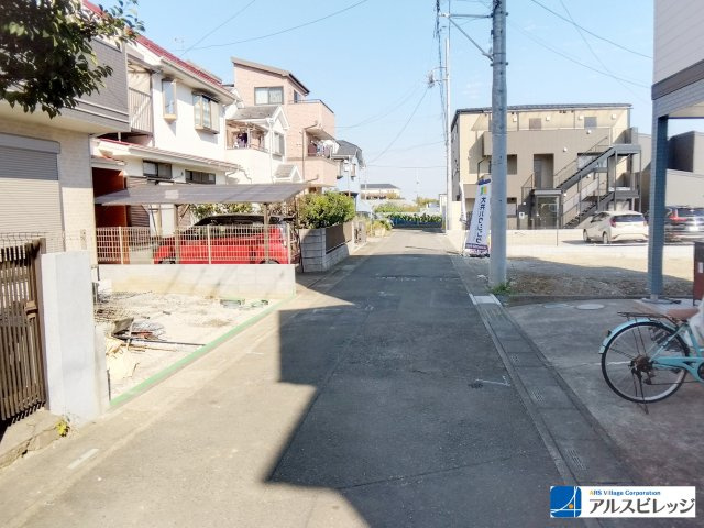 新築／富士見市鶴馬　全１棟　A号棟の前面道路含む現地写真