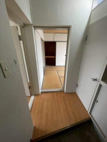 朝日マンションの玄関