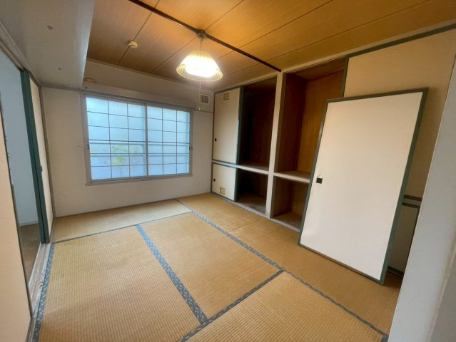 朝日マンションの和室