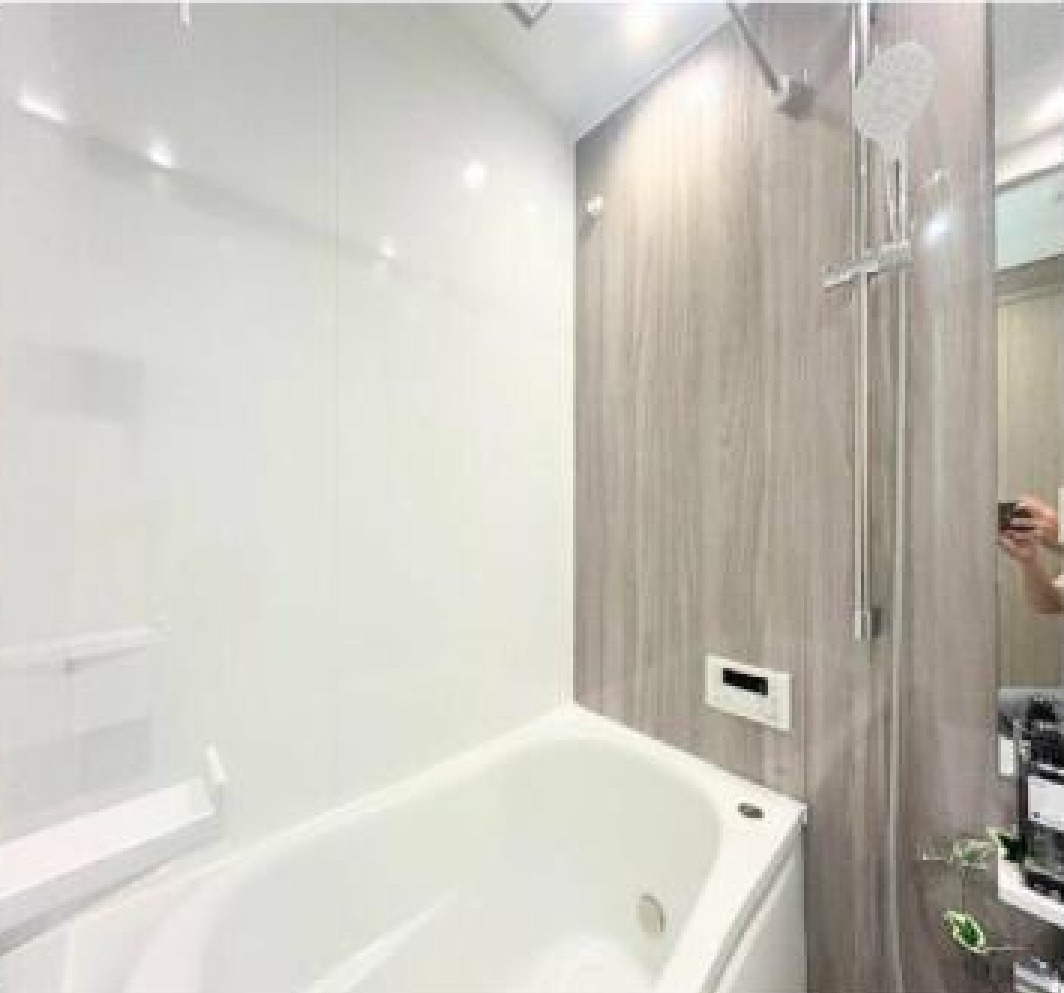 神大寺ガーデンハウス【仲介手数料無料】の浴室