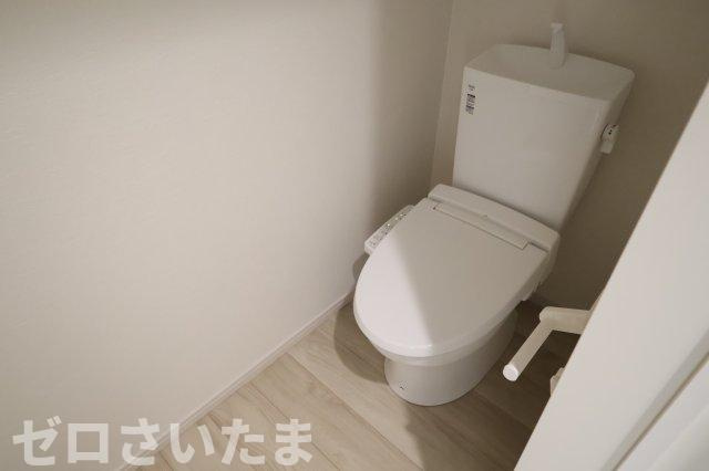 《仲介手数料無料》上尾市小泉７丁目21-6(全1戸)新築一戸建てケイアイ クラフト ピットのトイレ