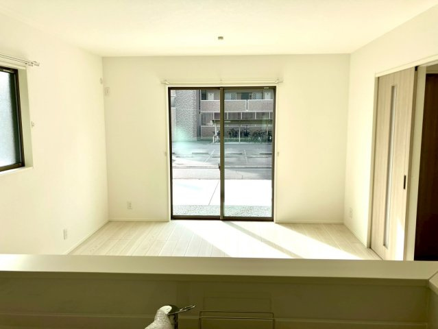 高松市西町　浜街道アクセス良好　新築戸建の居間・リビング