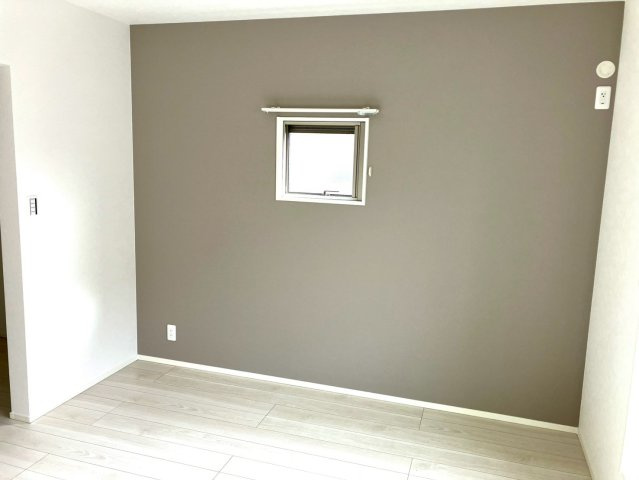 高松市西町　浜街道アクセス良好　新築戸建の洋室