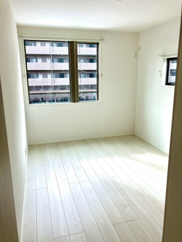 高松市西町　浜街道アクセス良好　新築戸建の洋室