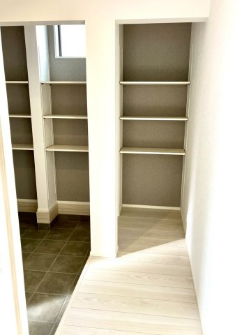 高松市西町　浜街道アクセス良好　新築戸建の収納