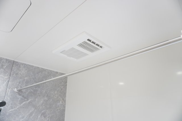 草加市遊馬町 新築分譲住宅 全2棟 2号棟の浴室