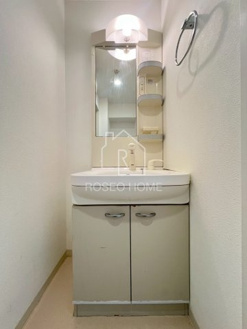 ジャン・プラス・ソック谷町六丁目Ⅵの洗面所