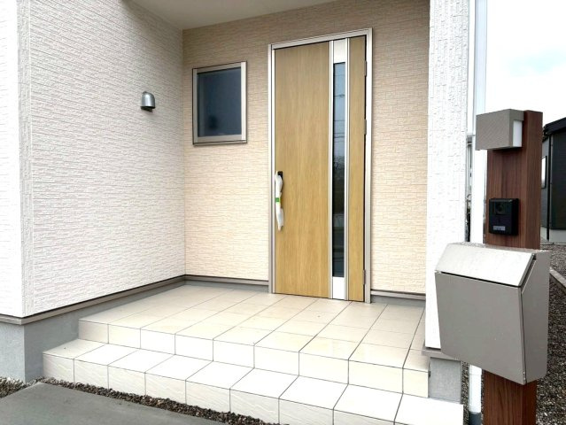 リーブルガーデン　大垣市開発町１丁目　全４区画分譲の寝室|すべての居室にはたっぷり収納できる大型のクローゼット、各室に２４時間換気システムを設置しています。
排気ファンから低風量で24時間強制排気し、家の中の空気をいつも新鮮に保ちます。
