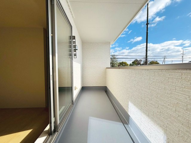 リーブルガーデン　大垣市開発町１丁目　全４区画分譲の和室|一室あると便利な和室は、ご来客時はもちろん、お子様のお昼寝や遊び場、寝室としてもご利用いただけます。
日本の伝統を引き継ぐ、畳のお部屋は癒しの空間となっています。