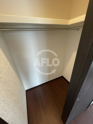 プレジオ九条の収納|プレジオ九条　ウォークインクローゼット