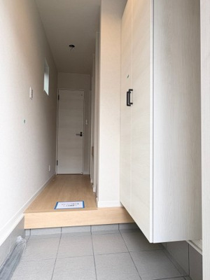 【玄関】 | 摂津市鳥飼和道1丁目【新築戸建て】