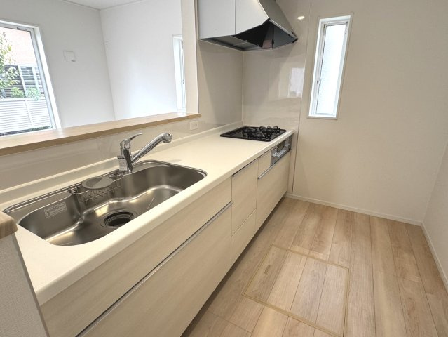 クレイドルガーデン貝塚市地藏堂第1新築分譲住宅のキッチン|料理をしながら家族と会話を楽しめる対面キッチン◎【1号棟】