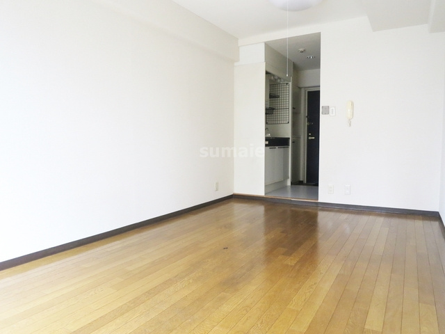 駒込Ｋ＆Ｍビルの居間・リビング|バルコニー側からの様子☆