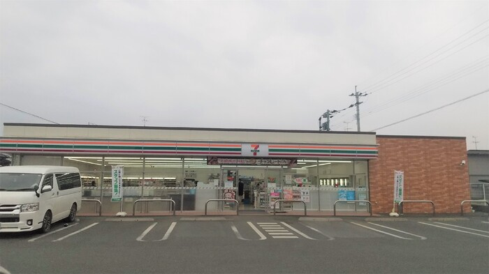 Crest（クレスト）の周辺