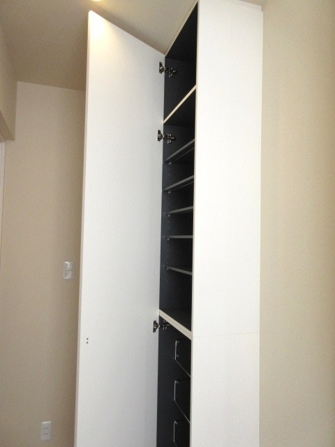 武蔵関泉ハイツの玄関|★大容量のシューズＢＯＸ★