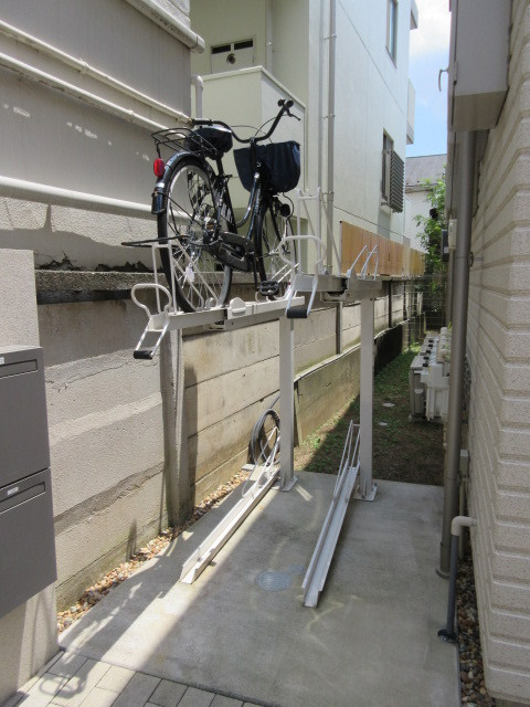 武蔵関泉ハイツのその他共用部分|★敷地内自転車置き場★