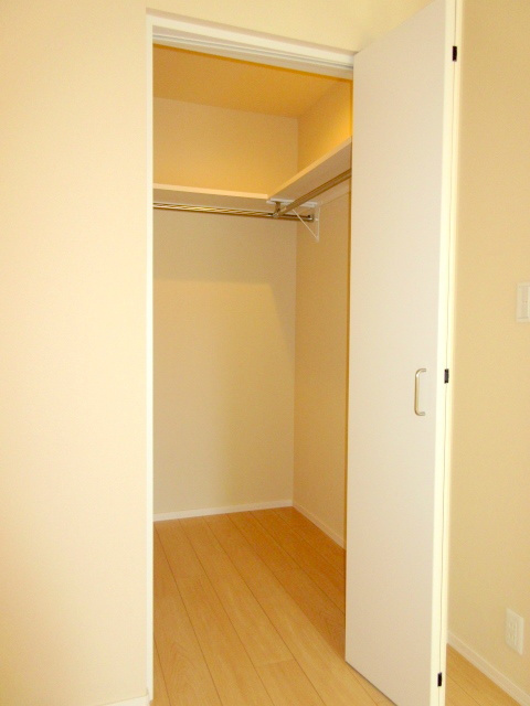 武蔵関泉ハイツの収納|★たっぷり収納★　★ウォークインクローゼット★