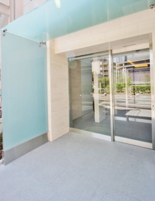 【エントランス】 | ONZE MARINA TABATA | ゆとりのあるエントランスです