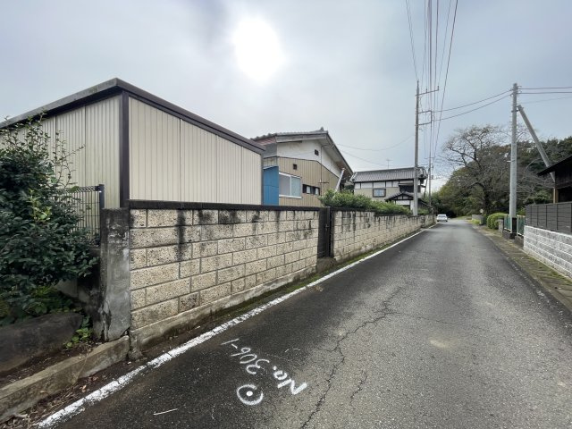 つくば市作谷　線引き前宅地の前面道路含む現地写真